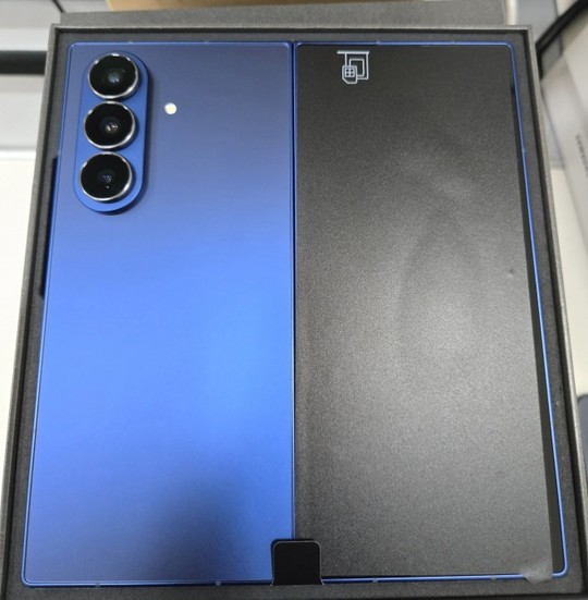 Imagini cu Galaxy Z Fold7 apărute pe net înainte de lansarea oficială